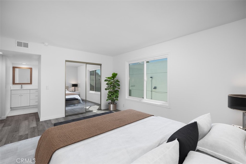 MLS #OC25198986 image #30