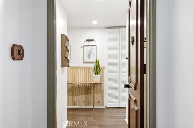 Detail Gallery Image 9 of 54 For 17711 Margate St #103,  Encino,  CA 91316 - 2 Beds | 1/1 Baths