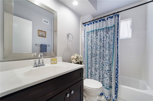 Detail Gallery Image 18 of 30 For 28222 Castlebrook #101,  Mission Viejo,  CA 92692 - 3 Beds | 3 Baths