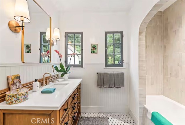 Detail Gallery Image 23 of 43 For 3364 Bennett, Los Angeles,  CA 90068 - 3 Beds | 3 Baths