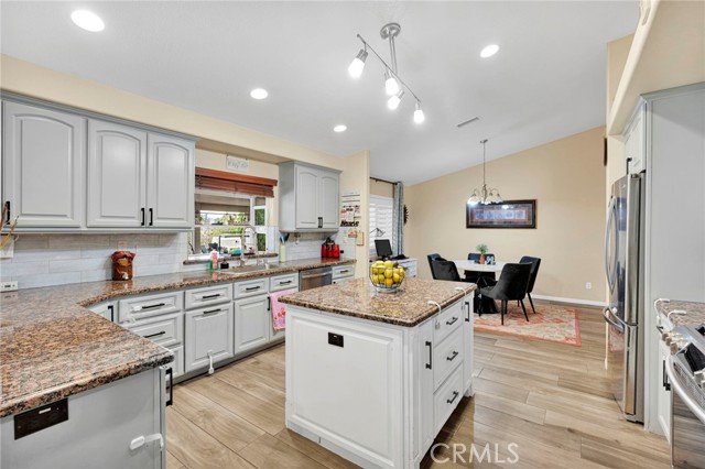 Detail Gallery Image 14 of 58 For 17777 Brazier, Riverside,  CA 92508 - 4 Beds | 3 Baths