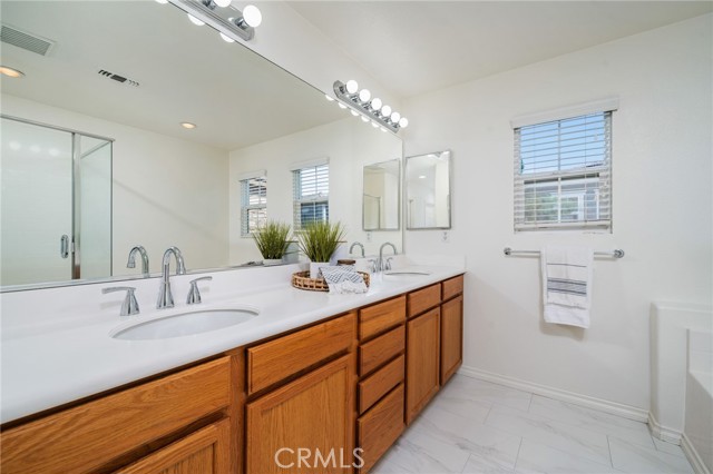 Detail Gallery Image 22 of 43 For 406 N Placer Privado, Ontario,  CA 91764 - 3 Beds | 2/1 Baths