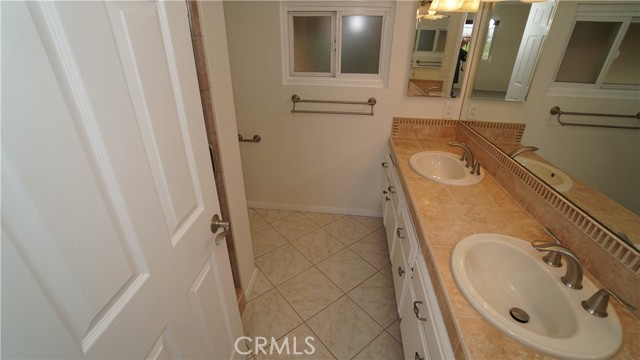 Image 18 of 45 For 24530 Breckenridge Place