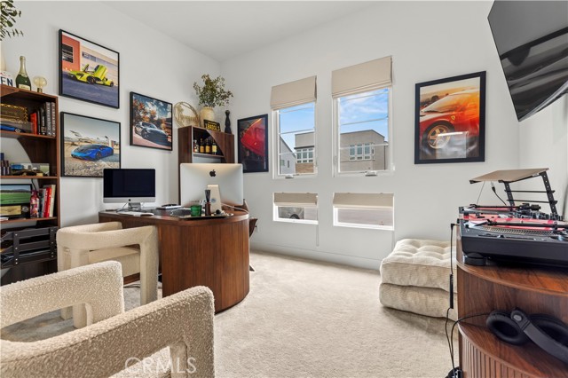 Detail Gallery Image 23 of 74 For 27526 Elderberry Dr, Valencia,  CA 91381 - 5 Beds | 5/1 Baths