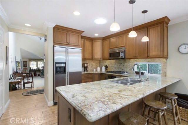 18 Eagle, Irvine CA: https://media.crmls.org/medias/ba5665a0-1863-4b81-8a5f-d79c3b5d256c.jpg