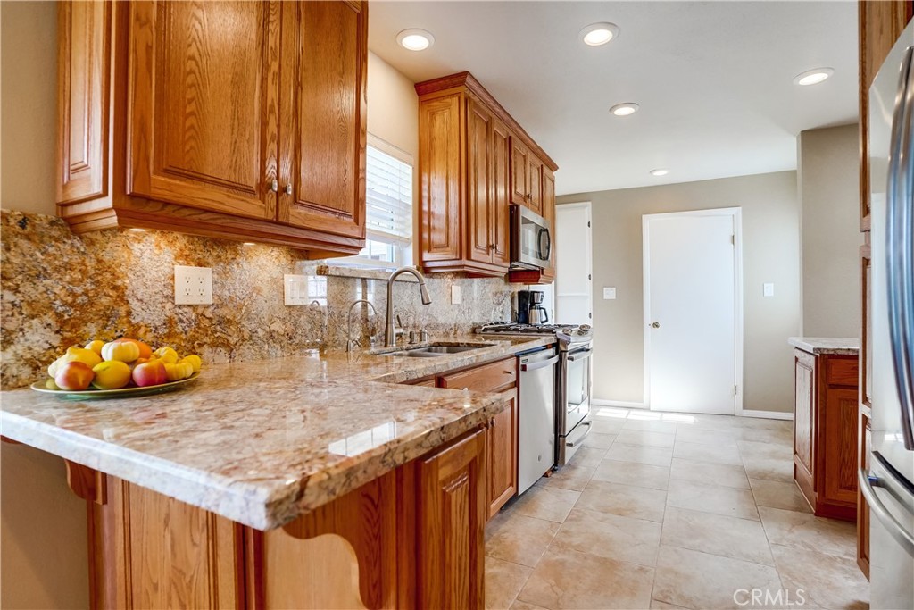 MLS #PV25149644 img 2