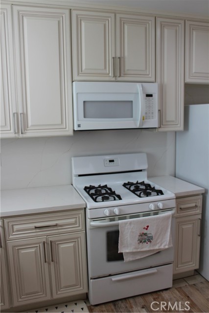 Detail Gallery Image 13 of 49 For 9812 S Denker, Los Angeles,  CA 90047 - 2 Beds | 1 Baths