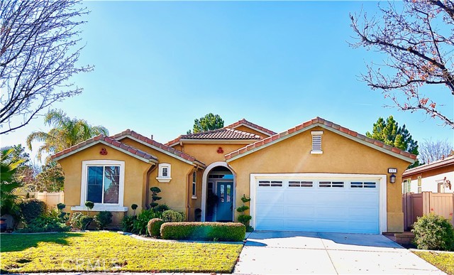 197 Potter Creek Beaumont, California This impressive home is located in the beautiful 55+ active community of Four Seasons Beaumont. From the moment you walk in you are greeted by the grand room, with cathedral ceilings, an abundance of natural light, and bamboo hardwood floors. This 2 bedroom 2 bath home features; a main room with a walk-in closet, a large bathroom with a soaker tub, and a separate walk-in shower. An office/craft room, informal living room with large windows. The kitchen has granite countertops, with plenty of cabinet space, a center island, built-in appliances, and a large laundry room that also connects to the 2-car garage. Being one of the larger lots this community has to offer the backyard is spacious and is perfect for anyone who enjoys being outside with the sunshine.
You will get all of this plus the boundless features of the Four Seasons community. Lodge amenities include: an award-winning clubhouse, indoor pool, tennis court, fitness center, walking trails, ballroom, bistro, theatre room, billiards, salon for both women & men and so much more! This home is located in a convenient area with easy access to the freeway, medical offices, shopping, casinos, golf courses and is approximately 45 minutes away from Palm Springs.
This home is well-maintained and ready for you to make it YOUR forever home, you deserve it!
