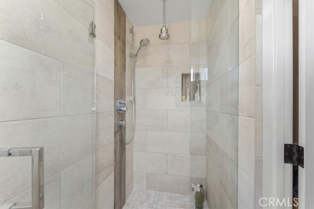 Detail Gallery Image 27 of 53 For 3410 Scenic Dr, Redding,  CA 96001 - 3 Beds | 3 Baths
