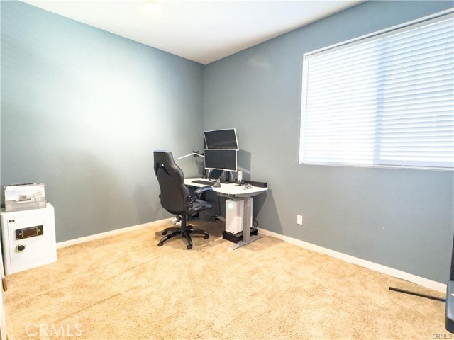 Detail Gallery Image 16 of 16 For 14124 W Pine Ln, Van Nuys,  CA 91405 - 3 Beds | 3 Baths