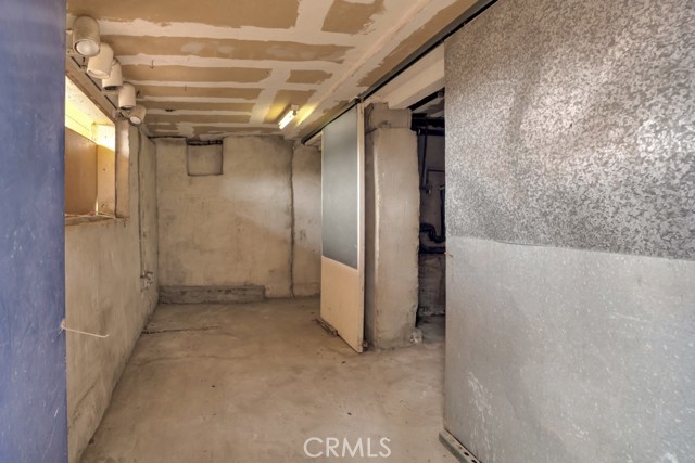 2052 N Alvarado N Street, Los Angeles CA: https://media.crmls.org/medias/ba589d1d-0548-4ccb-9dc2-acb7c8265075.jpg