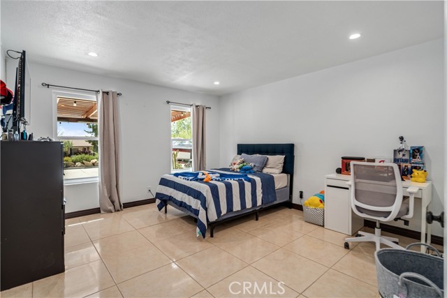 33656 Tradepost Road, Acton CA: https://media.crmls.org/medias/ba58fb44-6b2c-4de1-8e57-9e7ce2800aec.jpg
