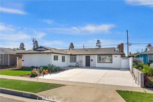 6212 Santa Rita Avenue, Garden Grove CA: https://media.crmls.org/medias/ba59c4b8-1d7e-4afd-90a9-fd512b10e0de.jpg