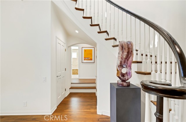 Detail Gallery Image 4 of 51 For 520 Kings, Newport Beach,  CA 92663 - 4 Beds | 4 Baths