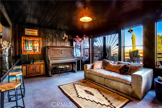 Detail Gallery Image 14 of 64 For 5145 Curtis Rd, Pioneertown,  CA 92268 - 2 Beds | 3 Baths