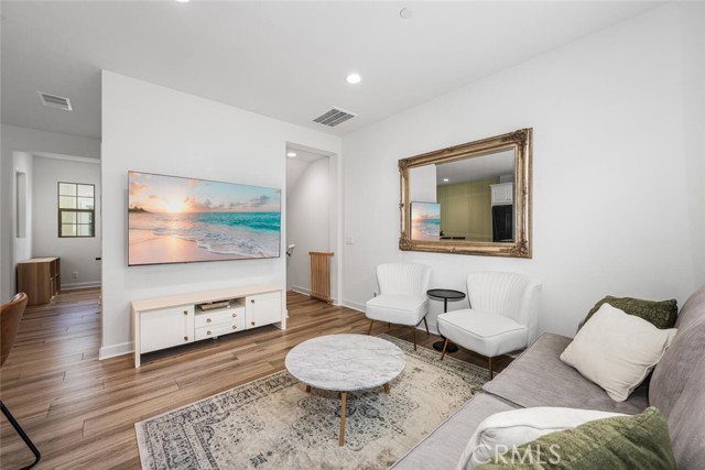 Detail Gallery Image 3 of 40 For 196 Lantana, Stanton,  CA 90680 - 2 Beds | 2/1 Baths