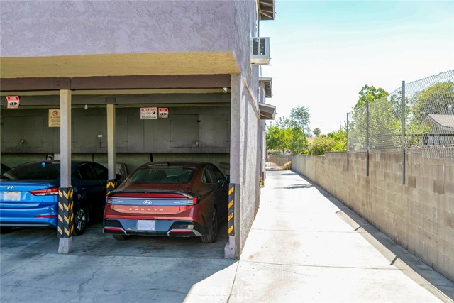 6923 Ben Avenue, North Hollywood CA: https://media.crmls.org/medias/ba5c886c-3790-43ff-b897-b257f630b7f9.jpg
