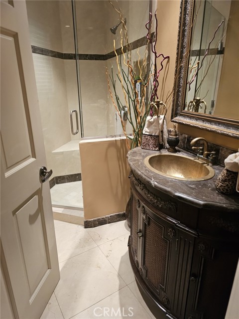 3946 Knobhill Drive, Sherman Oaks CA: https://media.crmls.org/medias/ba5c9d7b-6bd4-4700-b262-41ee7da68e57.jpg