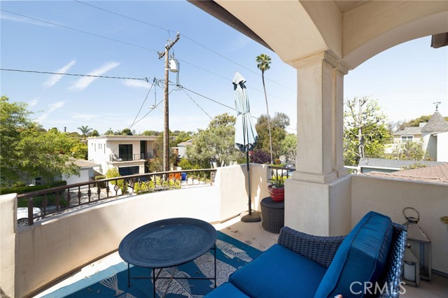 1420 Elm Avenue, Manhattan Beach, California 90266, 5 Bedrooms Bedrooms, ,4 BathroomsBathrooms,Residential,Sold,Elm,SB22077331