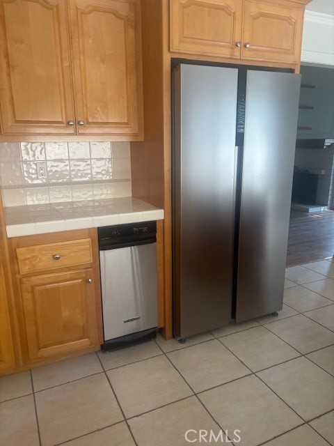 Detail Gallery Image 10 of 21 For 915 S Ridgecrest Cir, Anaheim,  CA 92807 - 4 Beds | 2/1 Baths