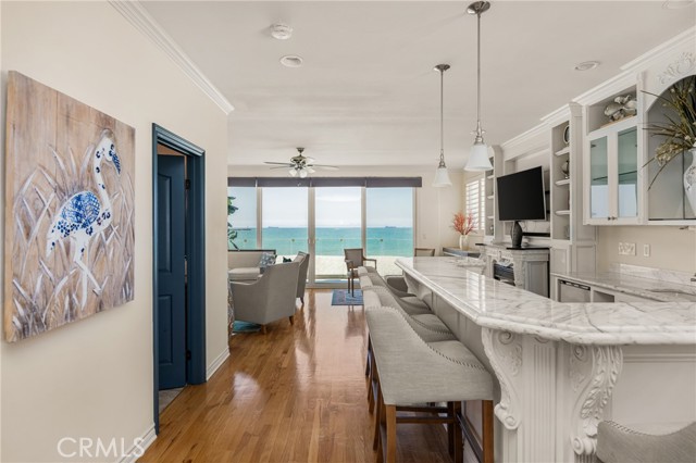6915 E Seaside, Long Beach CA: https://media.crmls.org/medias/ba5d9b73-cae7-4954-9c22-d3dacd4e2ce6.jpg
