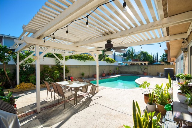 Detail Gallery Image 42 of 47 For 8052 Ainsworth Ln, La Palma,  CA 90623 - 4 Beds | 2/1 Baths