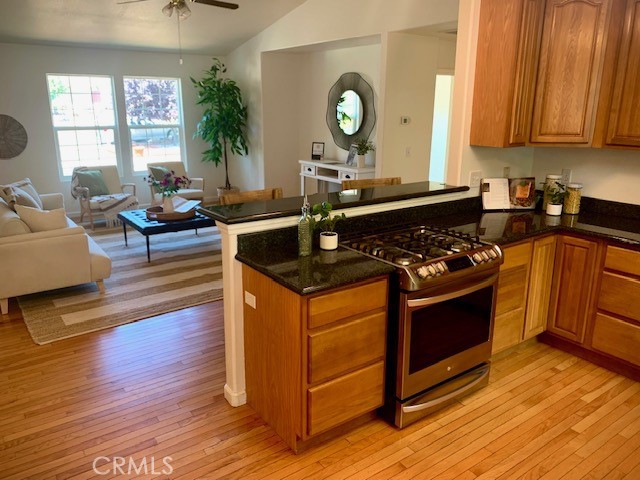 10621 Point Lakeview Road, Kelseyville CA: https://media.crmls.org/medias/ba5e6360-7fd3-492b-b714-23ef1e6d8acd.jpg