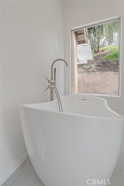 29608 Bright Spot Road, Highland CA: https://media.crmls.org/medias/ba5ea959-d46a-43fa-9719-731deb94f00a.jpg