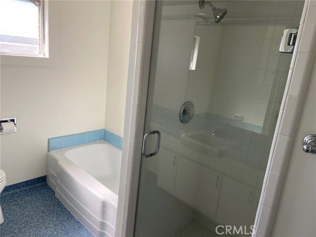 Detail Gallery Image 16 of 26 For 421 Avenue F, Redondo Beach,  CA 90277 - 3 Beds | 2 Baths