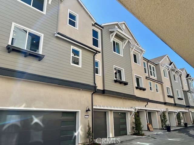 Front Image Thumbnail for CROC25277312