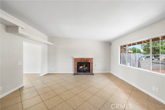 Detail Gallery Image 6 of 36 For 716 E Avenue J5, Lancaster,  CA 93535 - 3 Beds | 2 Baths