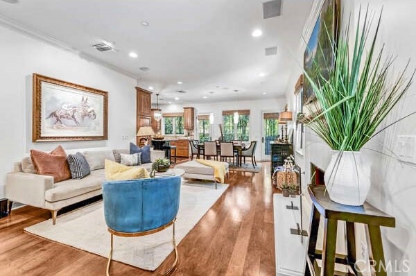 638 Sierra Madre Blvd, Sierra Madre CA: https://media.crmls.org/medias/ba5f1dcb-4657-426b-a847-f9aded52a15c.jpg
