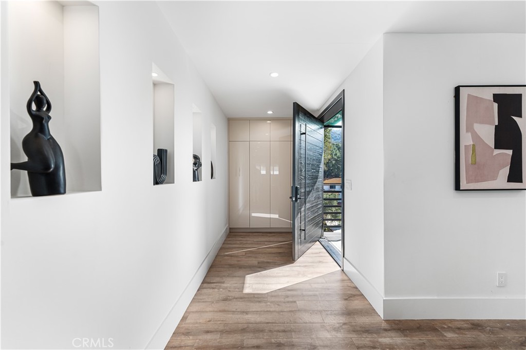 2911 E Chevy Chase DriveGlendale img 21