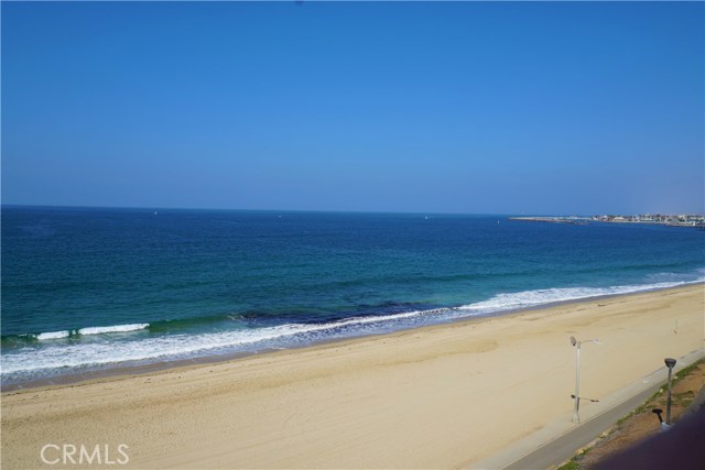 625 Esplanade, Redondo Beach, California 90277, 2 Bedrooms Bedrooms, ,2 BathroomsBathrooms,Residential,Sold,Esplanade,SB17235594