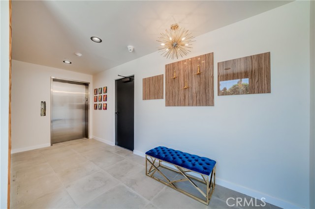 7018 Alabama Avenue, Canoga Park CA: https://media.crmls.org/medias/ba611190-08bd-4a52-878d-a51b4103b3a8.jpg