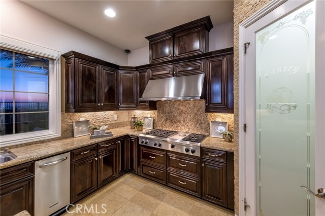 Ba61956f 7d9c 4d3c A513 C025de4a6779