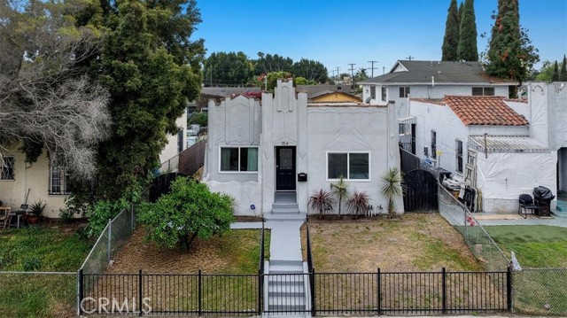 Detail Gallery Image 1 of 20 For 354 E 111th St, Los Angeles,  CA 90061 - 2 Beds | 1 Baths