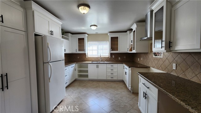 Detail Gallery Image 2 of 18 For 927 W 3rd St, Azusa,  CA 91702 - 2 Beds | 1 Baths
