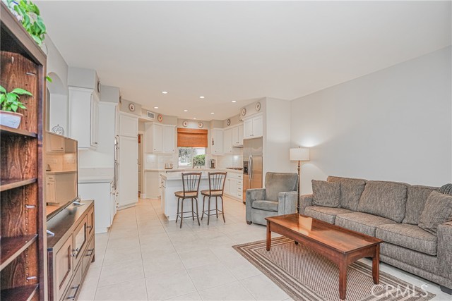 Detail Gallery Image 14 of 46 For 12095 Morrow Dr, Tustin,  CA 92782 - 3 Beds | 2/1 Baths