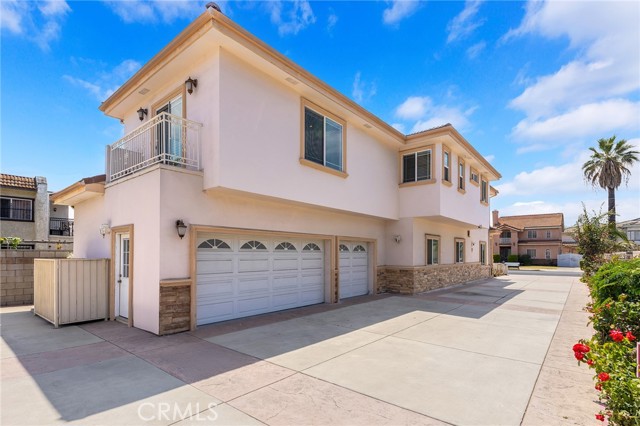 608 N Huntington Avenue, Monterey Park CA: https://media.crmls.org/medias/ba646982-9806-4306-b564-095f296a95f5.jpg