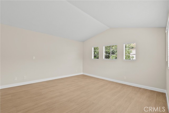 Detail Gallery Image 25 of 40 For 4337 Willow Glen St, Calabasas,  CA 91302 - 3 Beds | 3 Baths