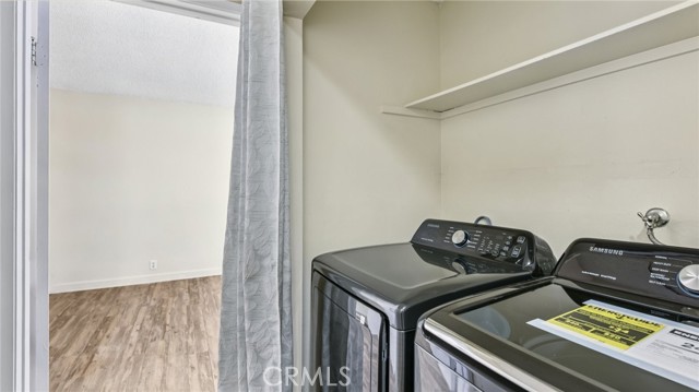 Image 24 of 29 For 6816 Alondra Boulevard 43