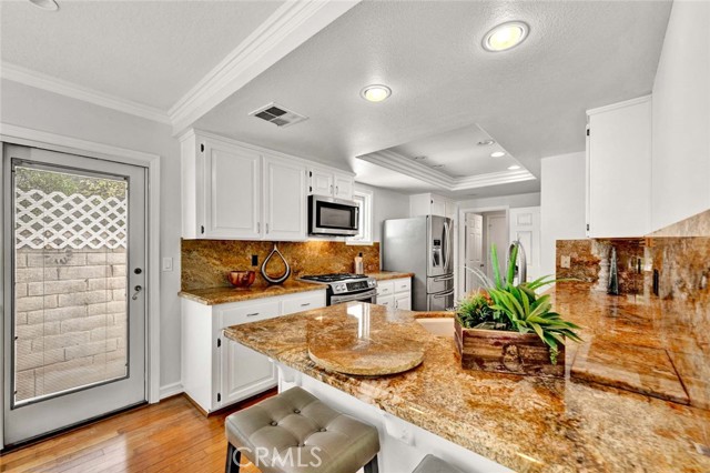Detail Gallery Image 8 of 33 For 12 Chelsea Pointe, Dana Point,  CA 92629 - 3 Beds | 2/1 Baths