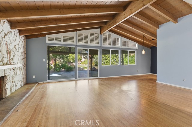 Detail Gallery Image 2 of 16 For 17531 Romar St, Northridge,  CA 91325 - 4 Beds | 2 Baths