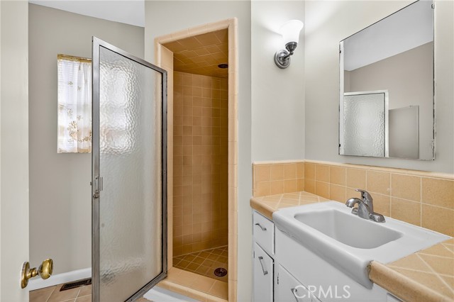 5382 Park Place, Chino CA: https://media.crmls.org/medias/ba66e51a-59e7-49be-bbda-1e3665f5d33c.jpg