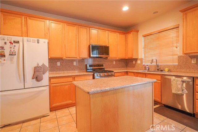 Detail Gallery Image 16 of 48 For 15133 Pasture, Victorville,  CA 92394 - 4 Beds | 2/1 Baths