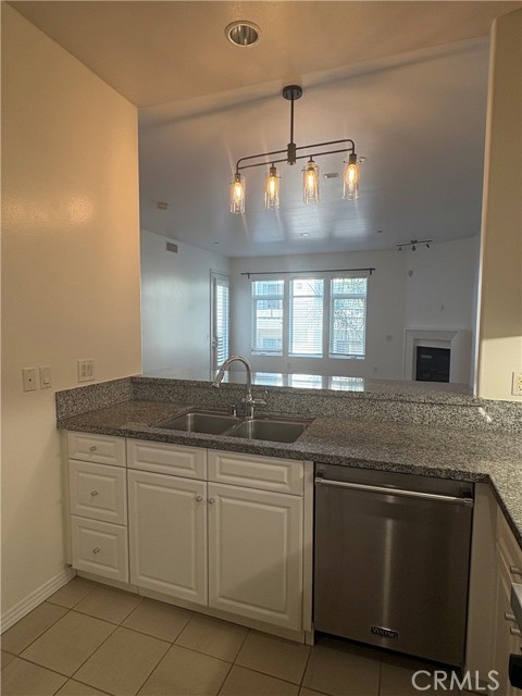4050 Glencoe Avenue, Marina del Rey CA: https://media.crmls.org/medias/ba6799a0-b311-41ff-8b31-52085bd22ab8.jpg