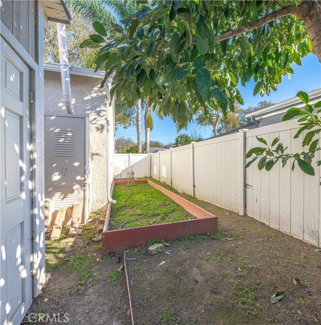 Detail Gallery Image 23 of 24 For 2371 Park Ave, Long Beach,  CA 90815 - 2 Beds | 1 Baths