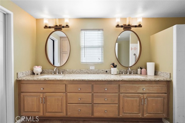 12446 Kenny Drive, Granada Hills CA: https://media.crmls.org/medias/ba69654e-c890-4dfd-8808-3750edc7dcb7.jpg