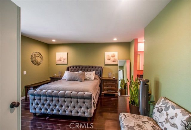 16551 Grunion, Huntington Beach CA: https://media.crmls.org/medias/ba69b922-d5ae-40ba-be19-a408041e2d9c.jpg